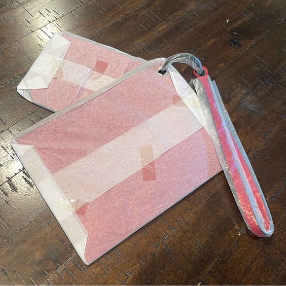 MILLIE’S Clutch Set, Red - Picture 2 of 7